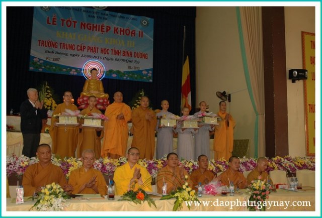 Lễ tốt nghiệp khóa II và khai giảng khóa III trường Trung Cấp Phật Học Bình Dương