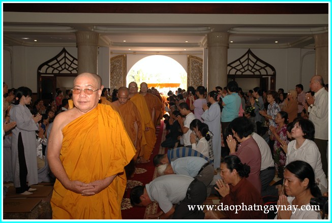 Chùm ảnh: Đại lễ dâng y Kathina tại tổ đình Bửu Long - Q9 - PL: 2557 - DL: 2013