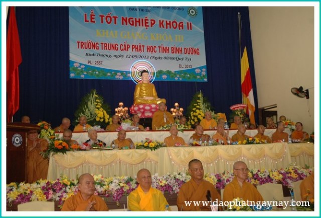 Lễ tốt nghiệp khóa II và khai giảng khóa III trường Trung Cấp Phật Học Bình Dương