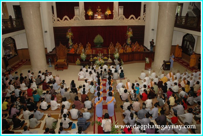 Chùm ảnh: Đại lễ dâng y Kathina tại tổ đình Bửu Long - Q9 - PL: 2557 - DL: 2013