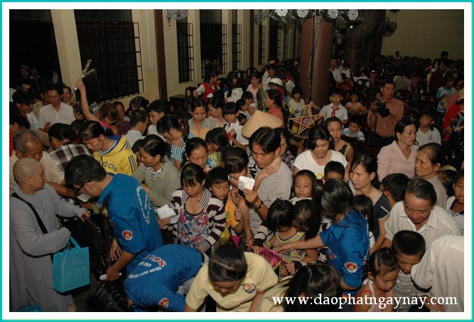 Bình Dương: Đêm hội Trung Thu Vầng Trăng Tuổi Thơ