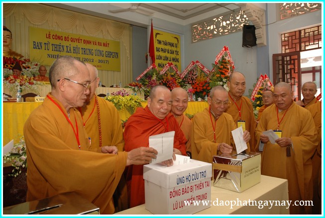 Lễ ra mắt nhân sự Ban Từ thiện Xã hội TW nhiệm kỳ VII (2012-2017)