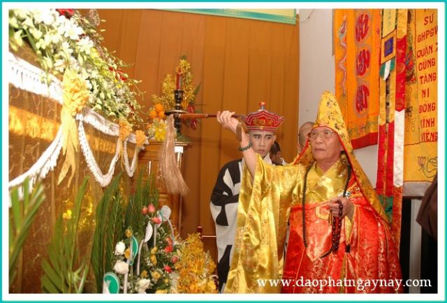 Chùm ảnh: Lễ truy niệm và cung tống kim quan cố HT. Thích Đạt Đạo