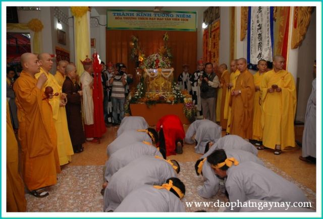 Chùm ảnh: Lễ truy niệm và cung tống kim quan cố HT. Thích Đạt Đạo