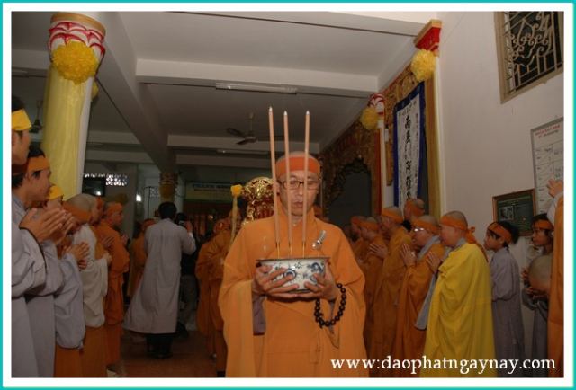 Chùm ảnh: Lễ truy niệm và cung tống kim quan cố HT. Thích Đạt Đạo