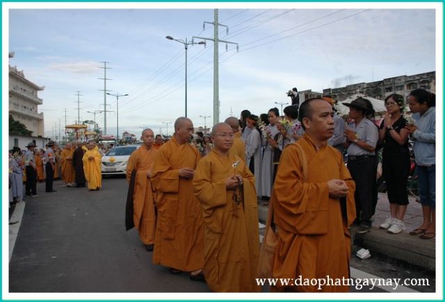 Chùm ảnh: Lễ truy niệm và cung tống kim quan cố HT. Thích Đạt Đạo