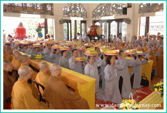 TP. HCM: Lễ dâng y Ca Sa tại Quan Âm tu viện