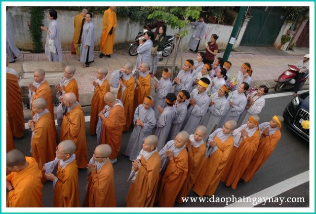 Chùm ảnh: Lễ truy niệm và cung tống kim quan cố HT. Thích Đạt Đạo