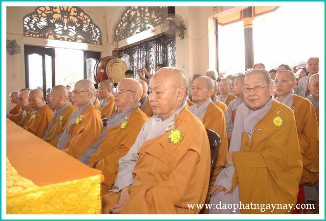 TP. HCM: Lễ dâng y Ca Sa tại Quan Âm tu viện