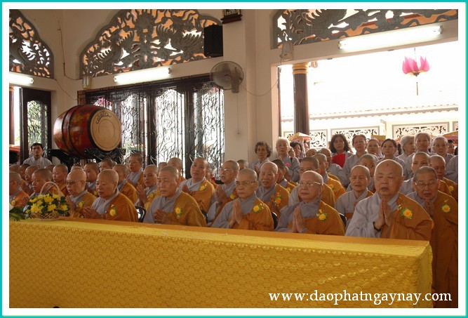 TP. HCM: Lễ dâng y Ca Sa tại Quan Âm tu viện