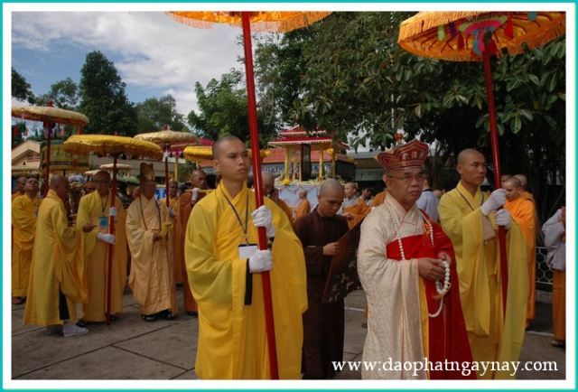 Chùm ảnh: Lễ truy niệm và cung tống kim quan cố HT. Thích Đạt Đạo