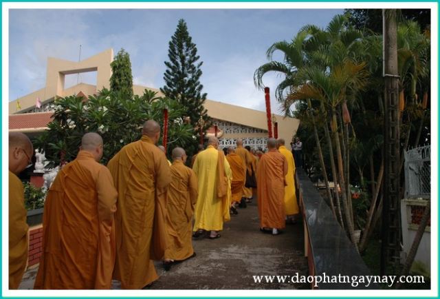 Chùm ảnh: Lễ truy niệm và cung tống kim quan cố HT. Thích Đạt Đạo