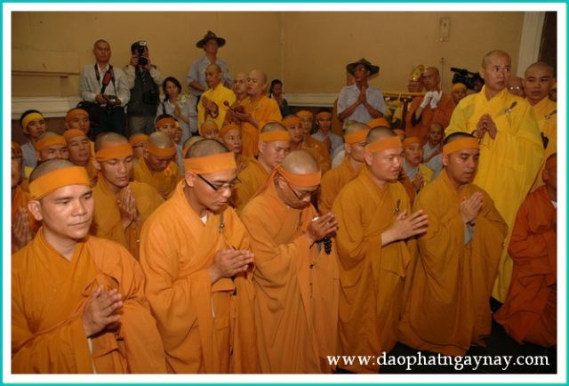 Chùm ảnh: Lễ truy niệm và cung tống kim quan cố HT. Thích Đạt Đạo