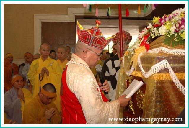 Chùm ảnh: Lễ truy niệm và cung tống kim quan cố HT. Thích Đạt Đạo