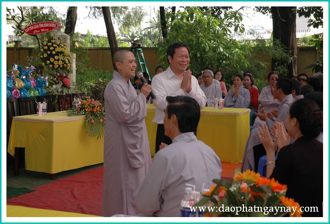 Bình Dương: Tấm lòng hiếu đạo của người khiếm thị