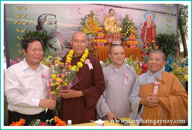 Bình Dương: Tấm lòng hiếu đạo của người khiếm thị