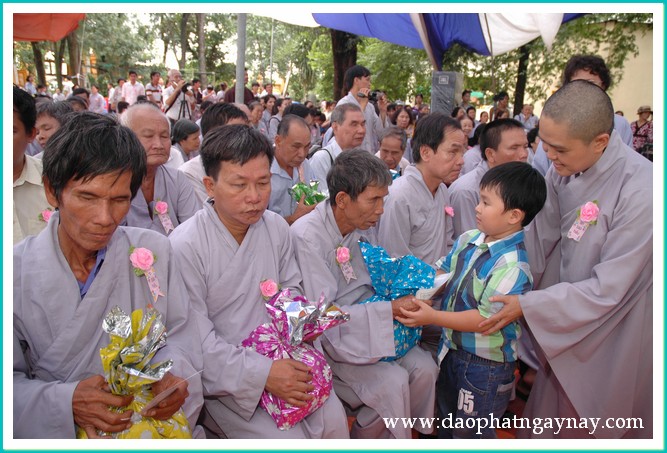 Bình Dương: Tấm lòng hiếu đạo của người khiếm thị