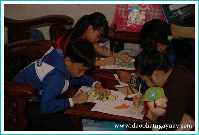 Bình Dương: Đêm hội trăng rằm dành cho các em có hoàn cảnh khó khăn