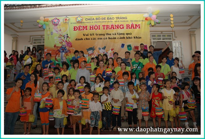 Bình Dương: Đêm hội trăng rằm dành cho các em có hoàn cảnh khó khăn