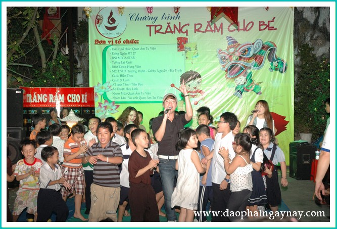 TP. HCM: Đêm hội trăng rằm yêu thương