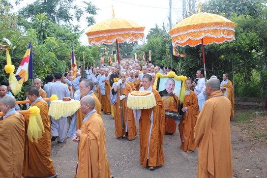 Hình Ảnh Cung Thỉnh Linh Mô Ni Trưởng Hải Triều Âm Tham Phật Yết Tổ
