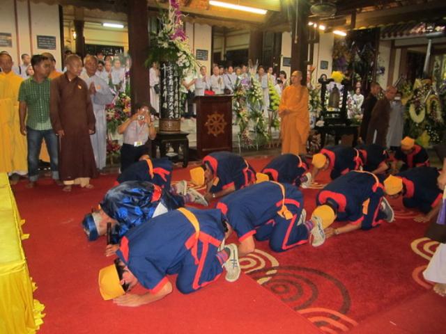 Cung thỉnh Giác linh Đại lão HT.Thích Chí Tín yết Phật