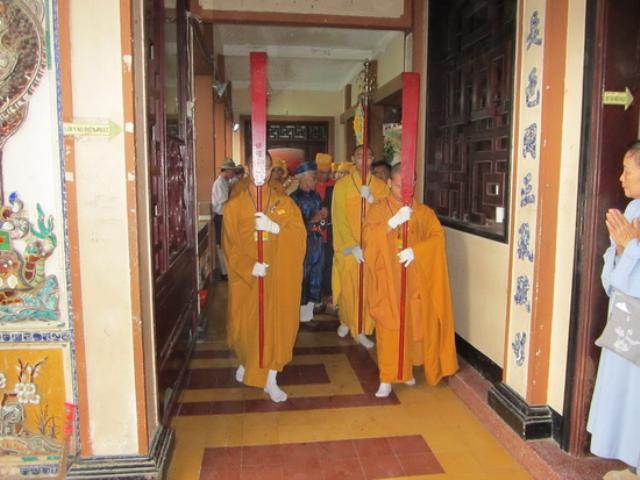 Cung thỉnh Giác linh Đại lão HT.Thích Chí Tín yết Phật