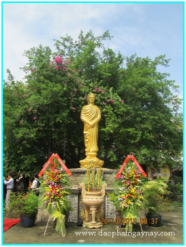 TP. HCM: Đại lễ dâng y Kathina - Phật giáo Nam truyền