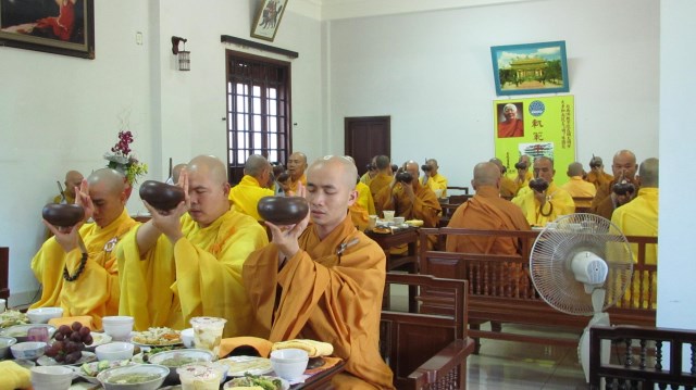 Thiền Viện Vạn Hạnh thiết lễ Trai tăng cúng dường Vu lan