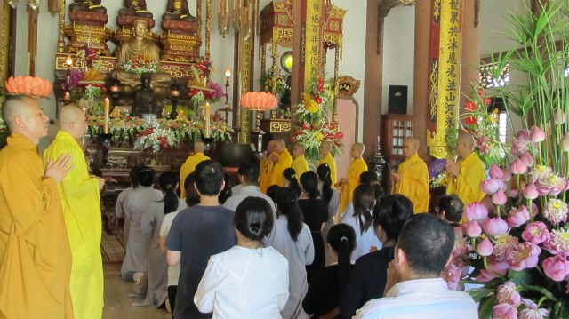 Thiền Viện Vạn Hạnh thiết lễ Trai tăng cúng dường Vu lan