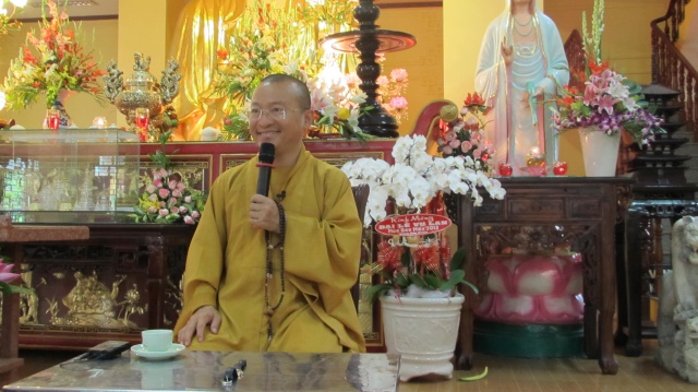 TP.HCM: Ban Văn Hóa PG và Sen Hồng Media tặng quà cho bệnh nhân Ung Bướu