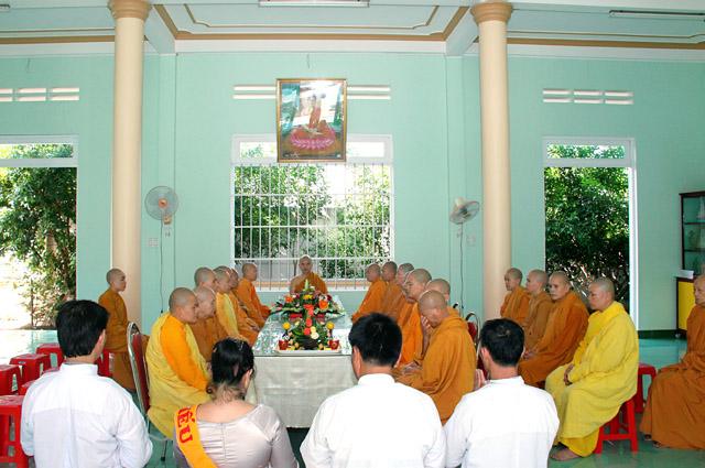 Tịnh Xá Ngọc Túc Lễ Dâng Pháp Y