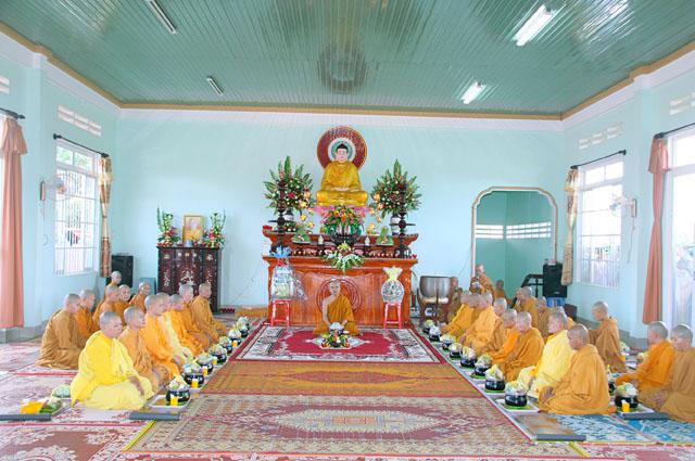 Tịnh Xá Ngọc Túc Lễ Dâng Pháp Y