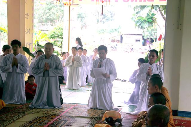 ĐăkLăc - Tịnh xá ngọc chánh lễ dâng pháp y