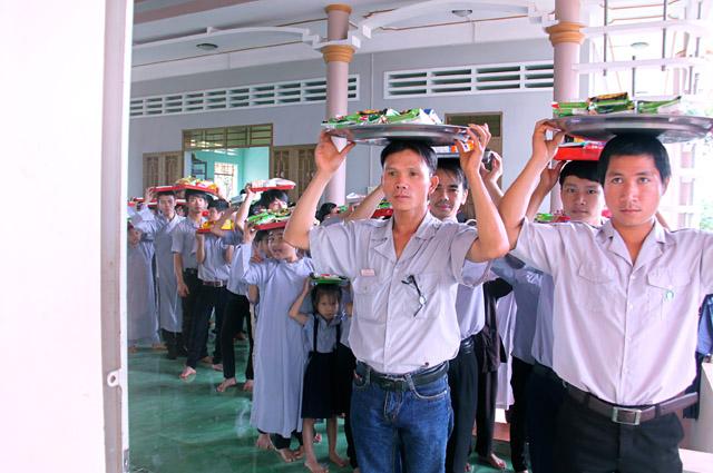 ĐăkLăc - Tịnh xá ngọc chánh lễ dâng pháp y