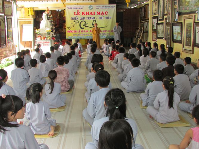 TP.HCM: Triển lãm tranh thư pháp và lễ hội ẩm thực chay tại chùa Thiên Chánh
