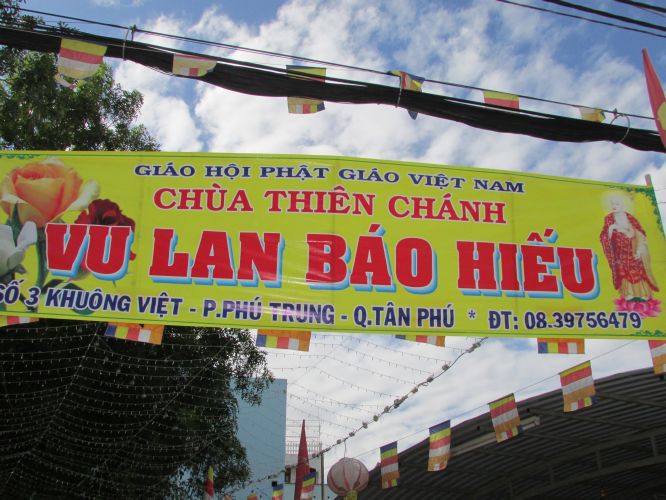 TP.HCM: Triển lãm tranh thư pháp và lễ hội ẩm thực chay tại chùa Thiên Chánh