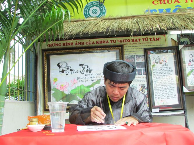 TP.HCM: Triển lãm tranh thư pháp và lễ hội ẩm thực chay tại chùa Thiên Chánh
