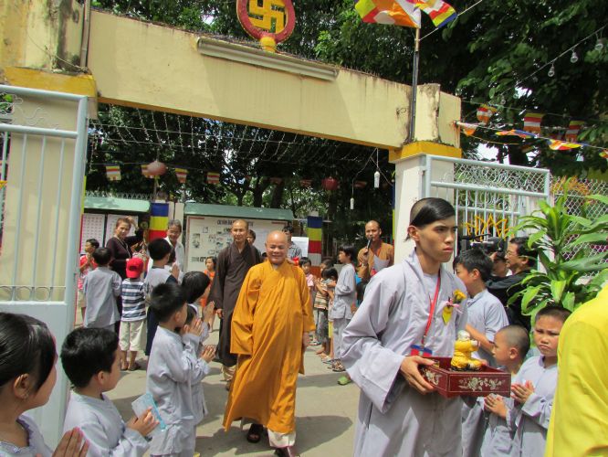 TP.HCM: Triển lãm tranh thư pháp và lễ hội ẩm thực chay tại chùa Thiên Chánh