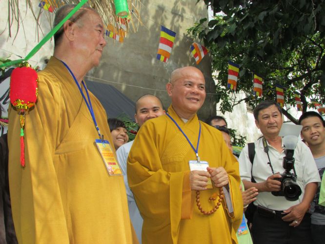 TP.HCM: Triển lãm tranh thư pháp và lễ hội ẩm thực chay tại chùa Thiên Chánh