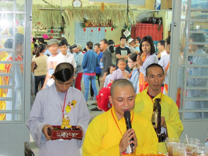 TP.HCM: Triển lãm tranh thư pháp và lễ hội ẩm thực chay tại chùa Thiên Chánh