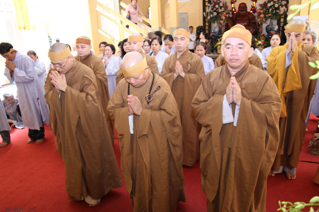 Ngày thứ nhất: Các phái đoàn viếng tang cố HT. Thích Nhật Quang