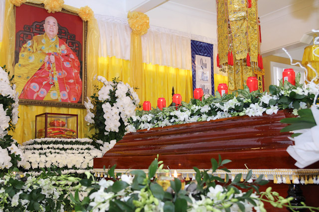 Ngày thứ nhất: Các phái đoàn viếng tang cố HT. Thích Nhật Quang