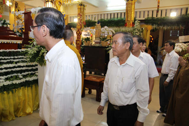 Ngày thứ nhất: Các phái đoàn viếng tang cố HT. Thích Nhật Quang