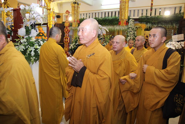 Ngày thứ nhất: Các phái đoàn viếng tang cố HT. Thích Nhật Quang