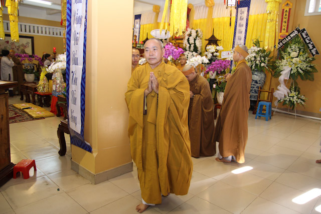 Ngày thứ nhất: Các phái đoàn viếng tang cố HT. Thích Nhật Quang
