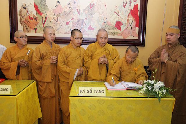 Ngày thứ nhất: Các phái đoàn viếng tang cố HT. Thích Nhật Quang