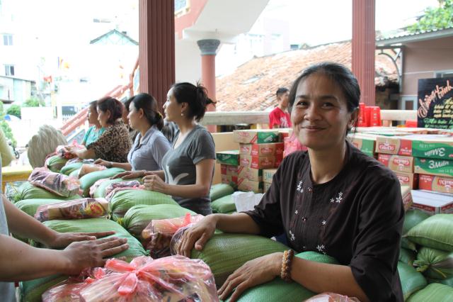Tổ đình Giác Sanh tặng 600 phần quà từ thiện nhân mùa Vu Lan - Báo Hiếu