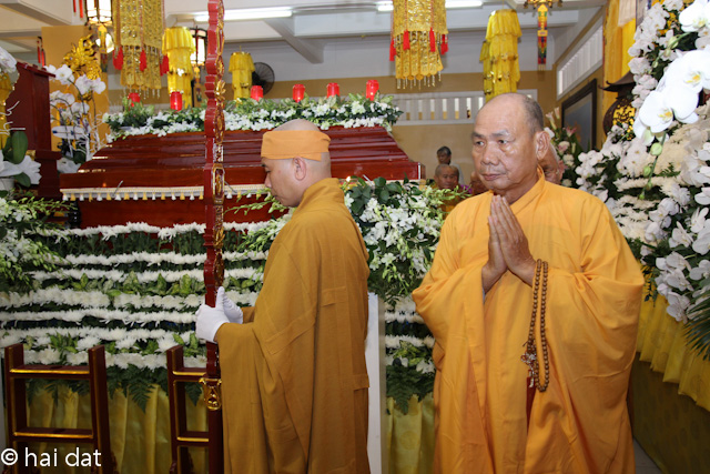 Ngày thứ 3: Các phái đoàn viếng tang cố HT. Thích Nhật Quang