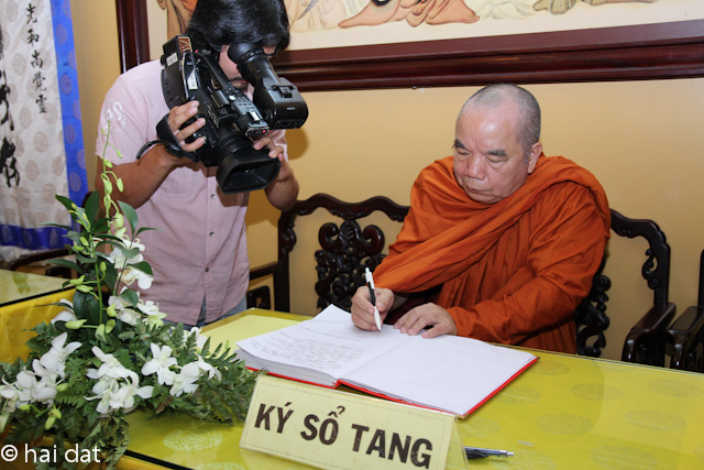 Ngày thứ 3: Các phái đoàn viếng tang cố HT. Thích Nhật Quang